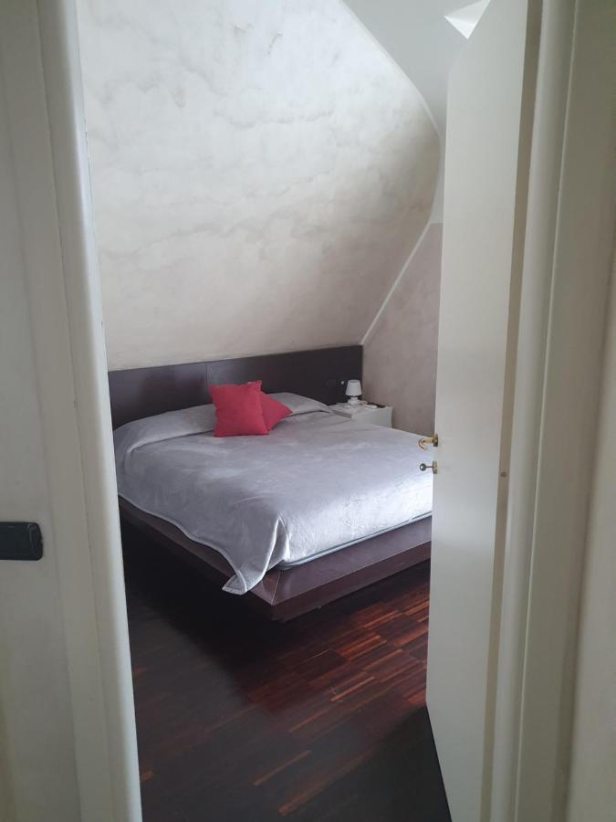 Milano Malpensa Grandi Mansarda Attico Apartment Gallarate Ngoại thất bức ảnh
