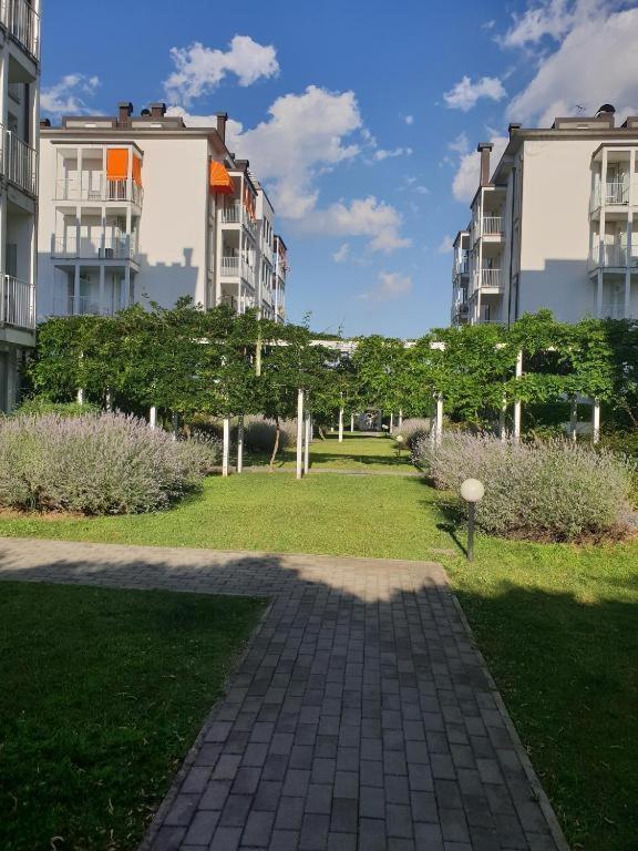Milano Malpensa Grandi Mansarda Attico Apartment Gallarate Ngoại thất bức ảnh